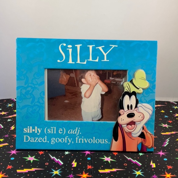 Disney 3.5 x 5 Goofy Silly Photo Frame - Picture 5 of 5